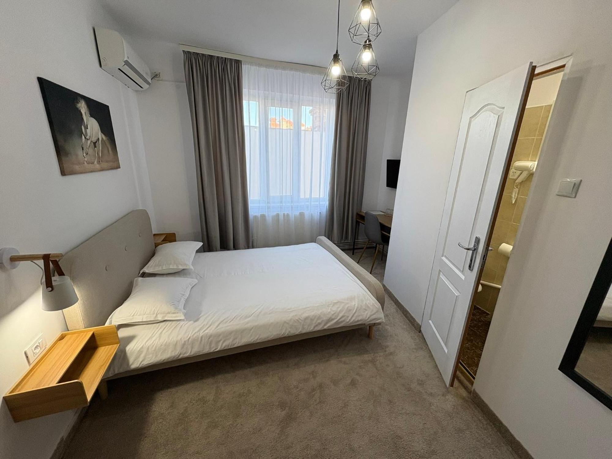 Double Room,1731513188:JPEG