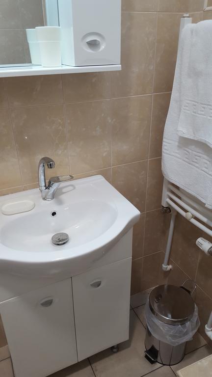Chambre Lits Jumeaux avec Salle de Bains Privative